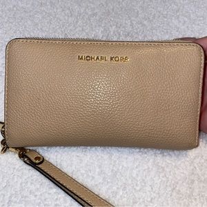 Michael Kors Wristlet